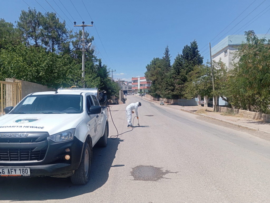 Bozova Belediyesi’nden Haşereyle Mücadelede Yoğun Çalışma