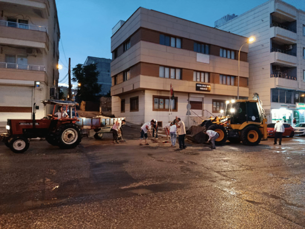 Sağanak Yağış Sonrasında Temizlik Çalışmaları Hızla Yapıldı.
