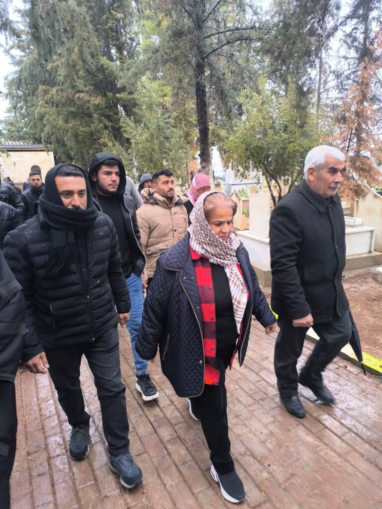 Bozova’da Ev Yangını: 3 Kişi Hayatını Kaybetti, Belediye Aileyi Yalnız Bırakmadı.